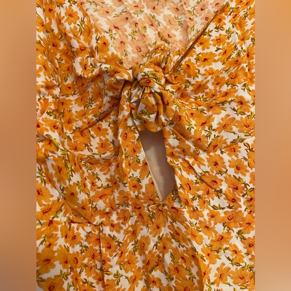 MinkPink Sun Valley mini Dress size L - Picture 3 of 5